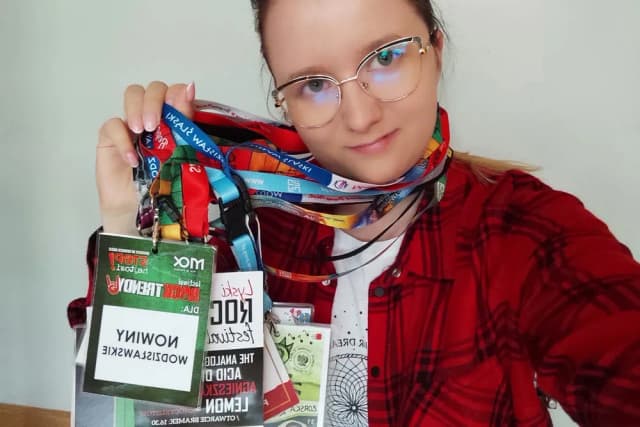 Jak zdobyć akredytację fotografa i uniknąć najczęstszych błędów Jak zdobyć akredytację fotografa i uniknąć najczęstszych błędów